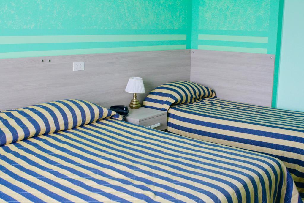 Hotel Certosa チェルトーザ・ディ・パヴィーア エクステリア 写真