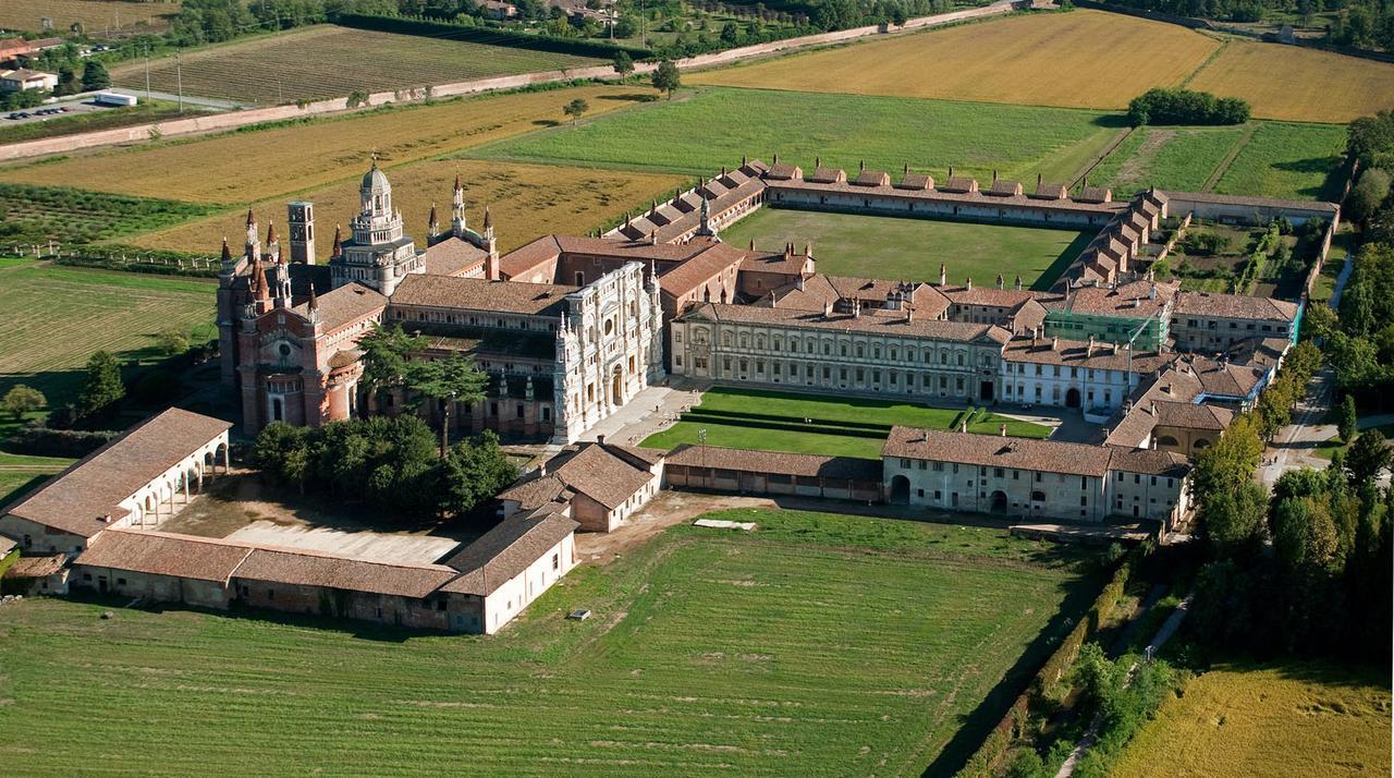 Hotel Certosa チェルトーザ・ディ・パヴィーア エクステリア 写真